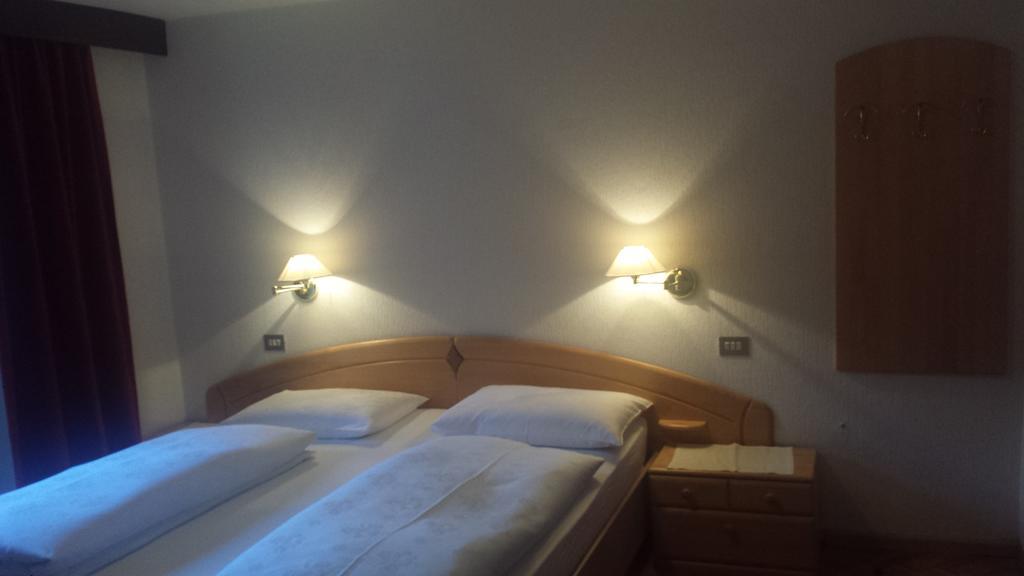 Hotel Garni Gardena - Appartments Santa Cristina Val Gardena 部屋 写真