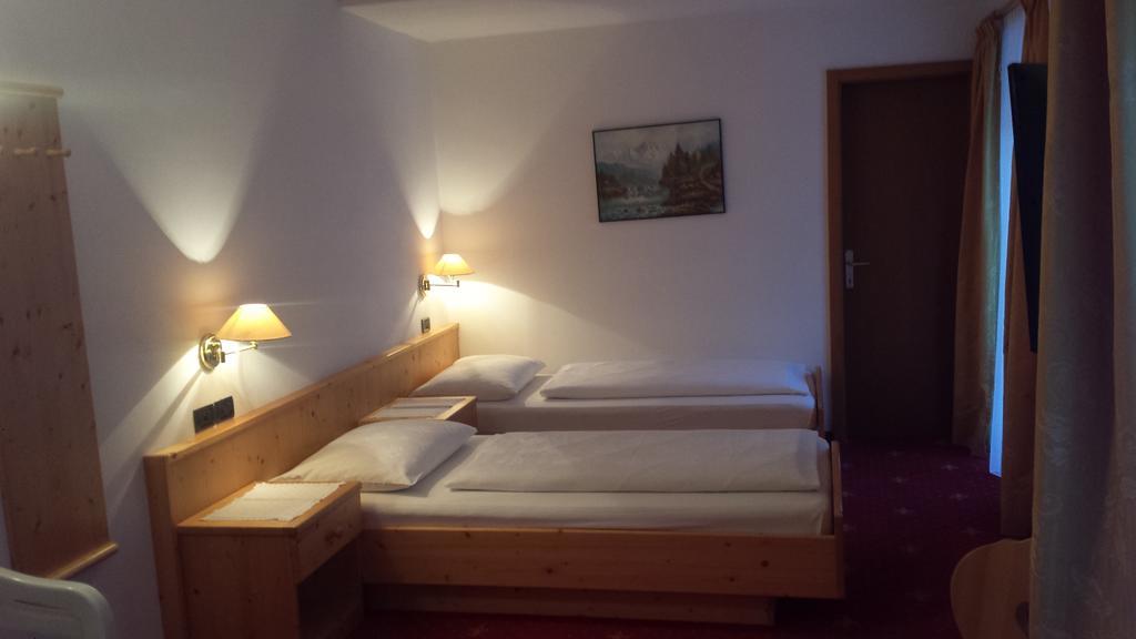 Hotel Garni Gardena - Appartments Santa Cristina Val Gardena 部屋 写真