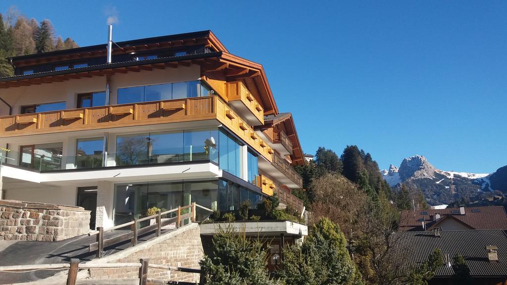 Hotel Garni Gardena - Appartments Santa Cristina Val Gardena エクステリア 写真