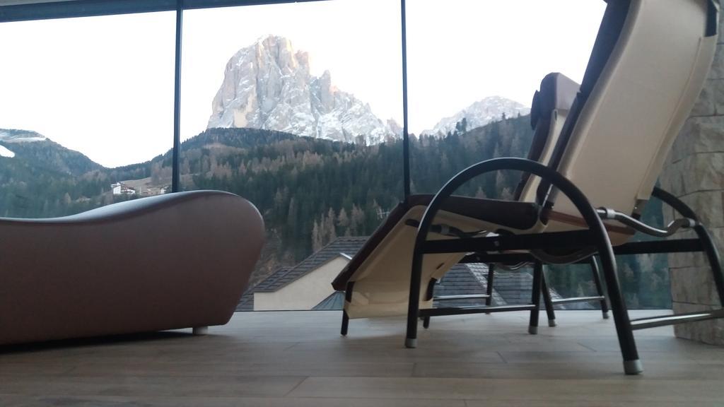 Hotel Garni Gardena - Appartments Santa Cristina Val Gardena エクステリア 写真